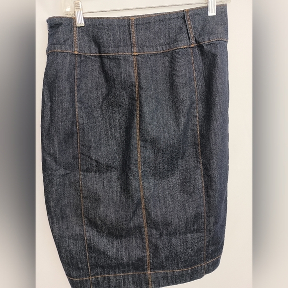 WHITE HOUSE BLACK MARKET Blue Denim Pencil Skirt  (#368) - Picture 6 of 8